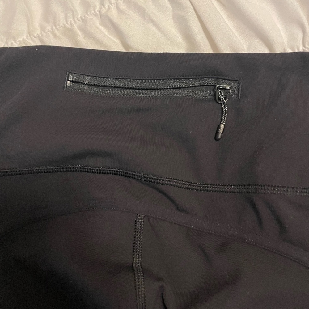 Lululemon legging 3/4 length/ full length  size 10 - Picture 3 of 3